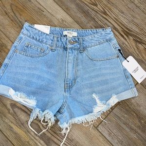 Forever 21 Concert Short NWT